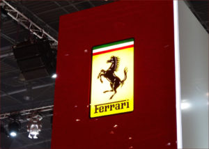 Słynne logo marki Ferrari 