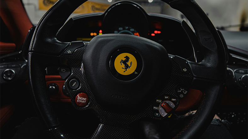 Jazda Ferrari na prezent